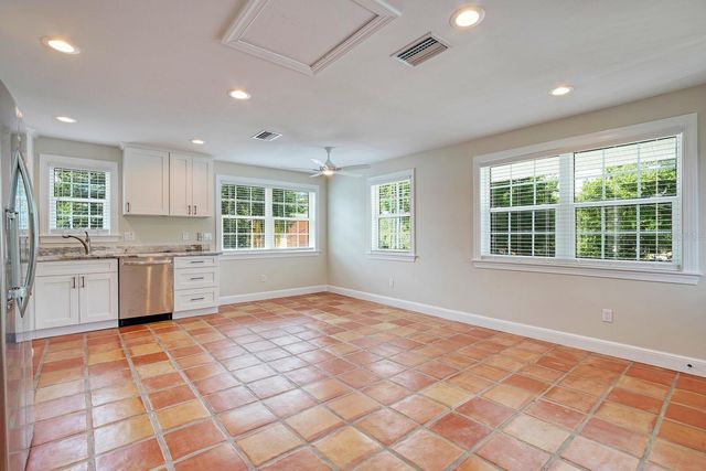 2348 2ND AVENUE S, St Petersburg, FL 33712