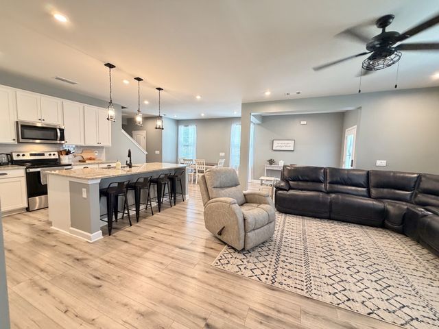 2919 Suzanne Landon Dr, Murfreesboro, TN 37130