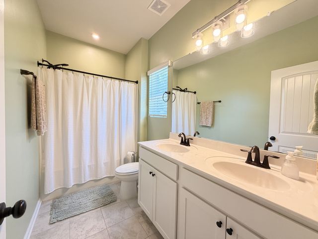 2919 Suzanne Landon Dr, Murfreesboro, TN 37130