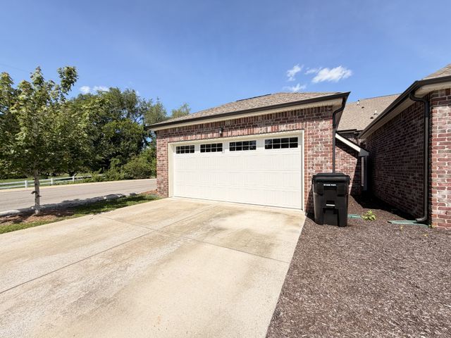 2919 Suzanne Landon Dr, Murfreesboro, TN 37130