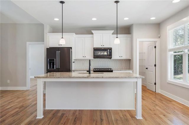 17 Pinoak Trail SE, Cartersville, GA 30121