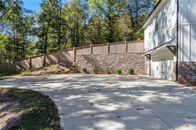 17 Pinoak Trail SE, Cartersville, GA 30121