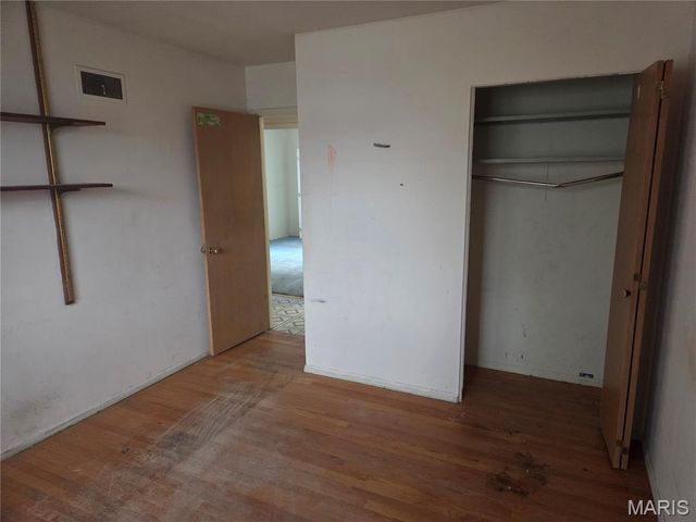 867 Greenshire Court, St Louis, MO 63130