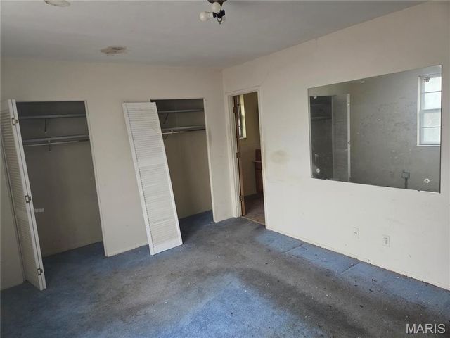 867 Greenshire Court, St Louis, MO 63130