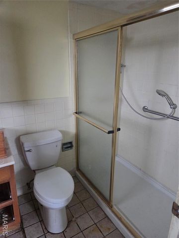 867 Greenshire Court, St Louis, MO 63130