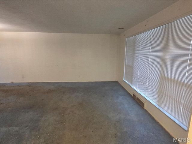 867 Greenshire Court, St Louis, MO 63130