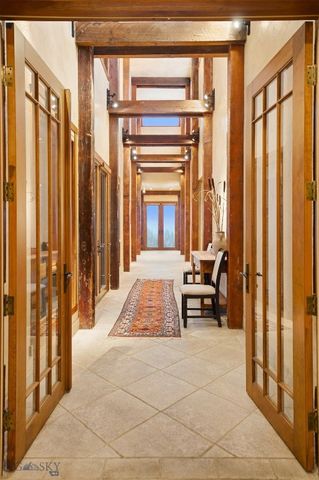 2700 Beaver Creek Road, Gallatin Gateway, MT 59730