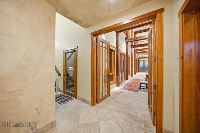 2700 Beaver Creek Road, Gallatin Gateway, MT 59730