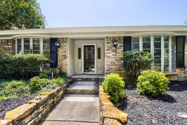 3712 Greenbriar Court, Colleyville, TX 76034
