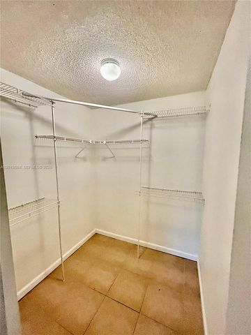 9375 Fontainebleau Blvd L217, Miami, FL 33172