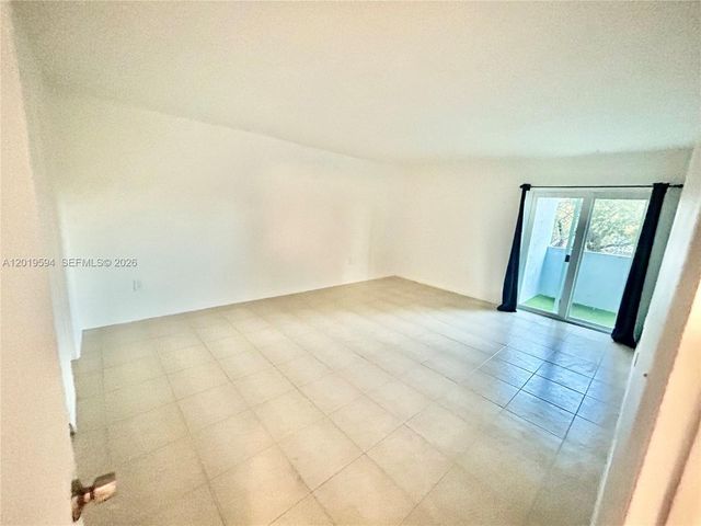9375 Fontainebleau Blvd L217, Miami, FL 33172