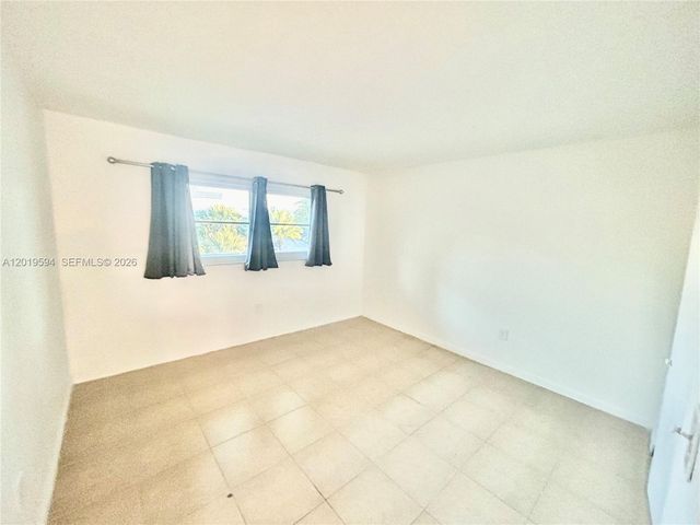 9375 Fontainebleau Blvd L217, Miami, FL 33172