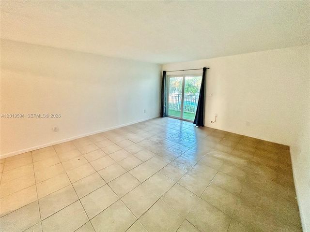 9375 Fontainebleau Blvd L217, Miami, FL 33172