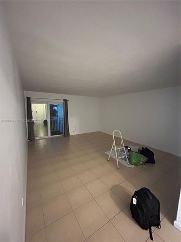 9375 Fontainebleau Blvd L217, Miami, FL 33172