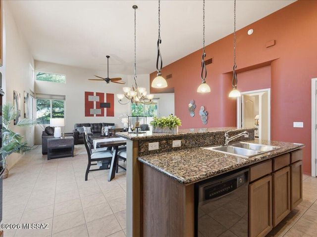 5128 S Hannah Heather Place, Tucson, AZ 85747