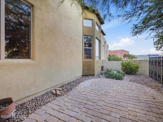 5128 S Hannah Heather Place, Tucson, AZ 85747