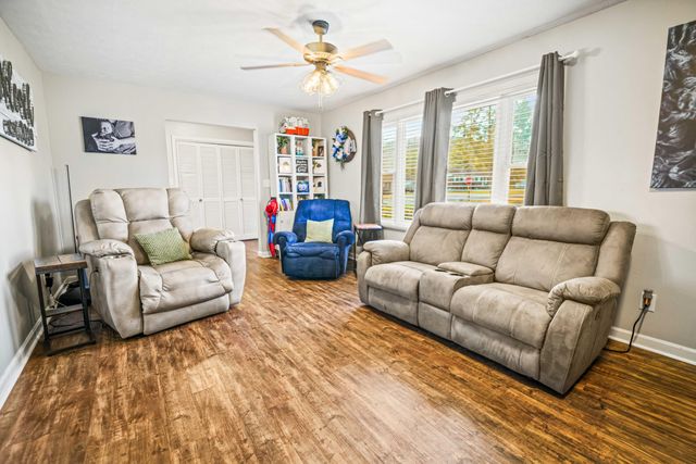 123 Brookhaven Drive, Somerset, KY 42501