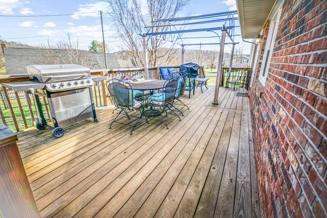 123 Brookhaven Drive, Somerset, KY 42501