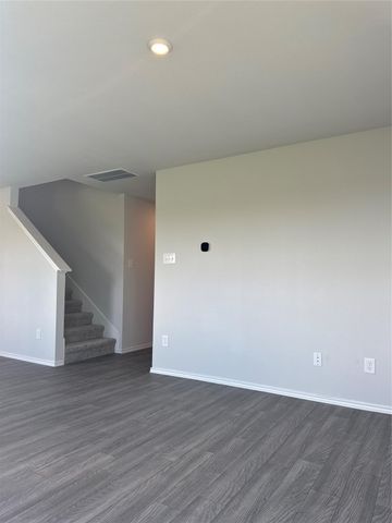 227 Road 5821, Cleveland, TX 77327