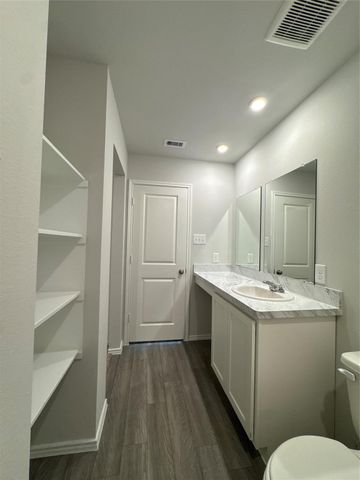227 Road 5821, Cleveland, TX 77327