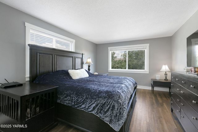 910 Gromore Rd, Yakima, WA 98908