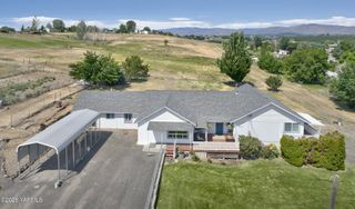 910 Gromore Rd, Yakima, WA 98908