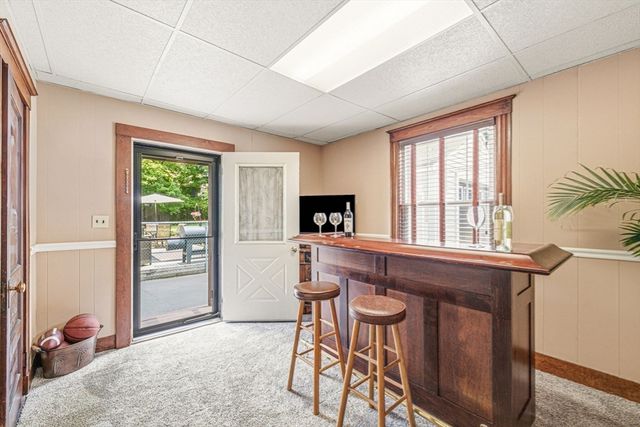 83 Grand St, Reading, MA 01867