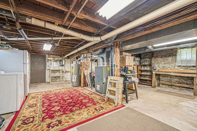 83 Grand St, Reading, MA 01867