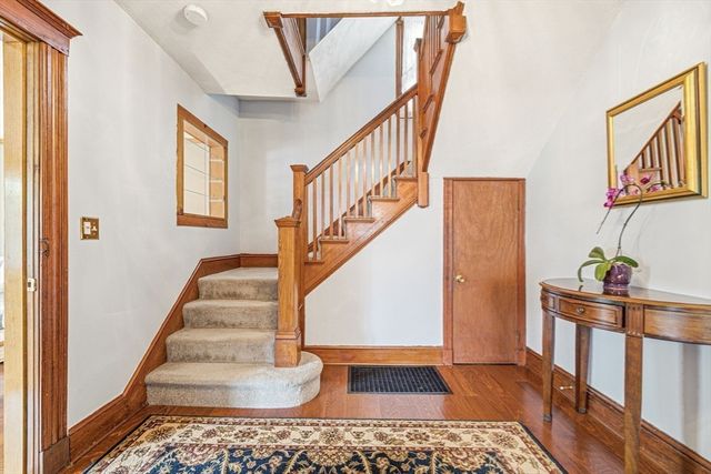 83 Grand St, Reading, MA 01867