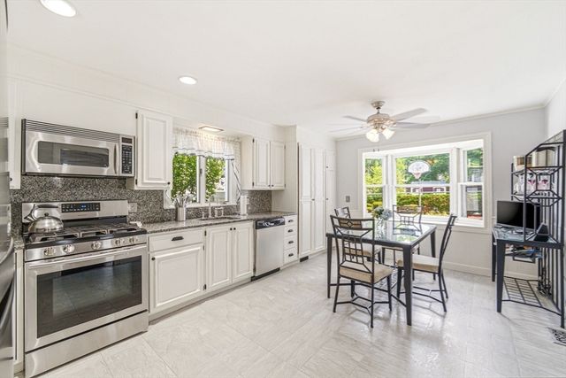 83 Grand St, Reading, MA 01867