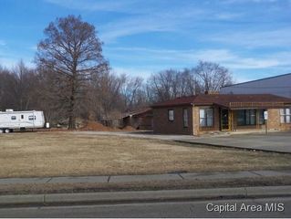 2011 W Jefferson, Springfield, IL 62702