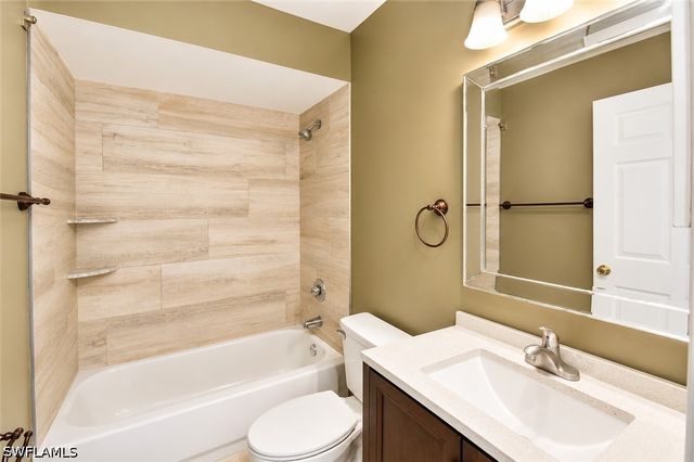 169 Grand Oaks WAY N204, Naples, FL 34110
