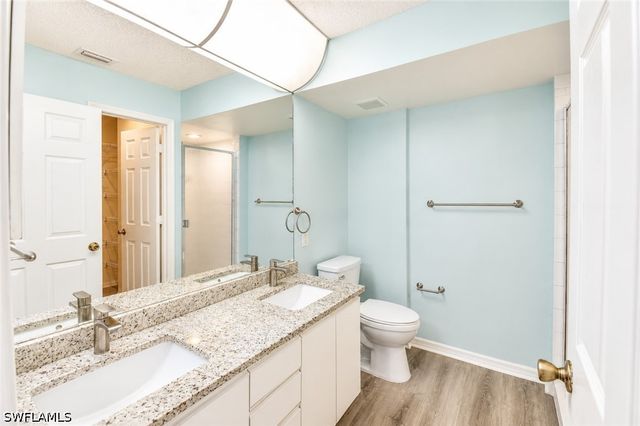 169 Grand Oaks WAY N204, Naples, FL 34110