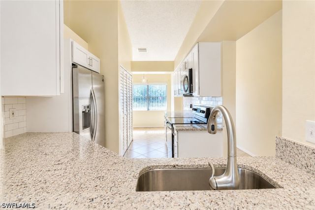 169 Grand Oaks WAY N204, Naples, FL 34110