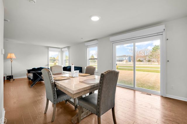 54470 Heron Circle, Chesterfield Twp, MI 48047