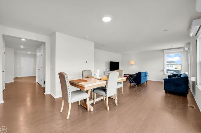 54470 Heron Circle, Chesterfield Twp, MI 48047