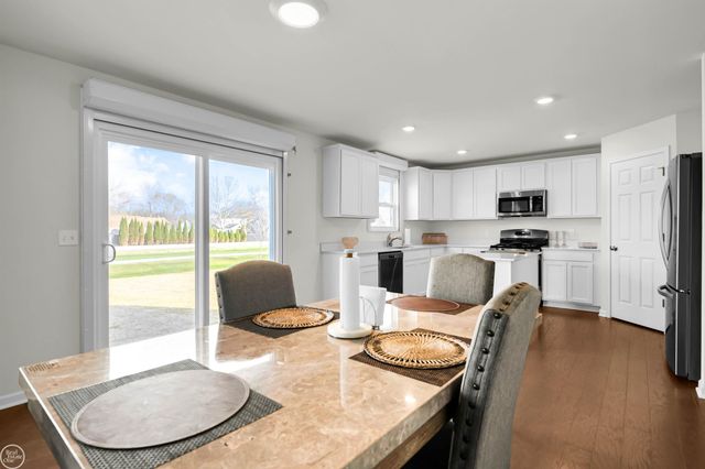 54470 Heron Circle, Chesterfield Twp, MI 48047