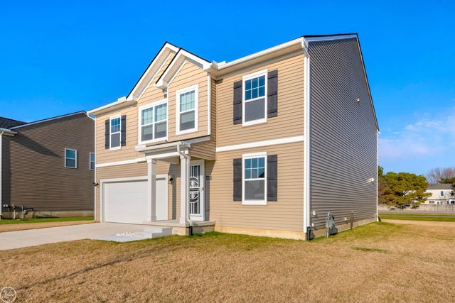 54470 Heron Circle, Chesterfield Twp, MI 48047