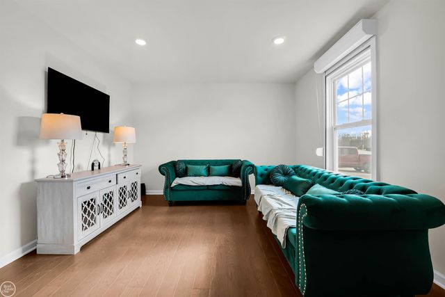 54470 Heron Circle, Chesterfield Twp, MI 48047