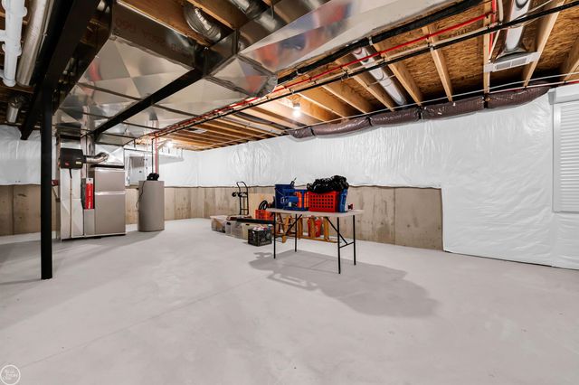 54470 Heron Circle, Chesterfield Twp, MI 48047