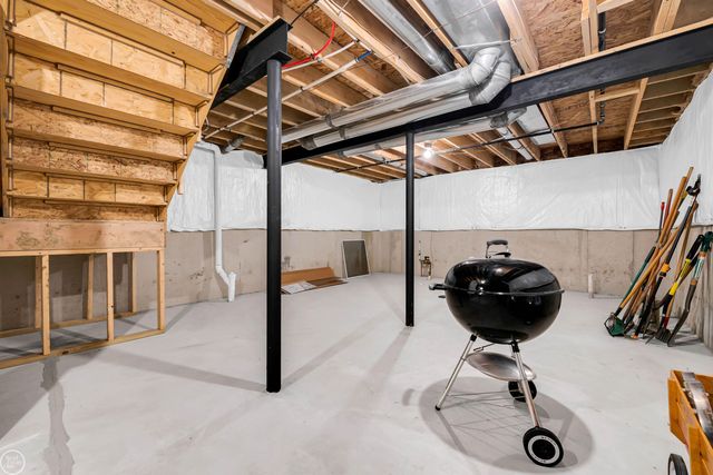 54470 Heron Circle, Chesterfield Twp, MI 48047