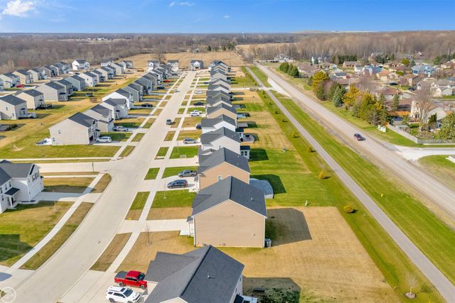 54470 Heron Circle, Chesterfield Twp, MI 48047