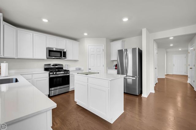 54470 Heron Circle, Chesterfield Twp, MI 48047