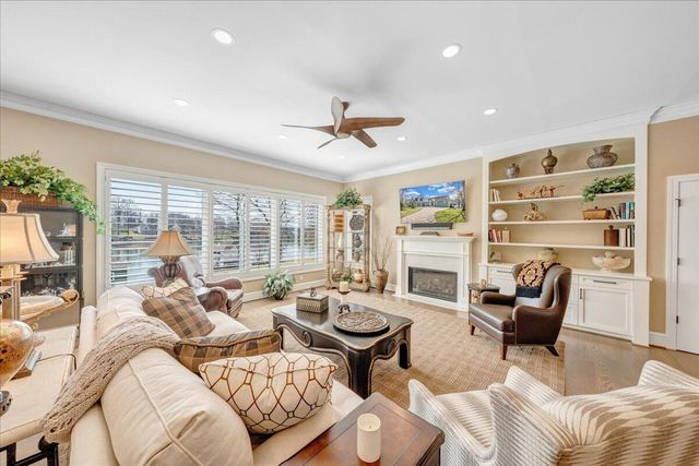 65 Birdie LN, Penhook, VA 24137