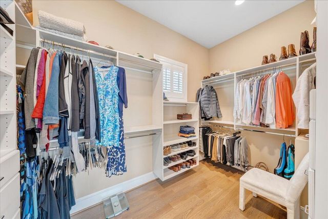 65 Birdie LN, Penhook, VA 24137