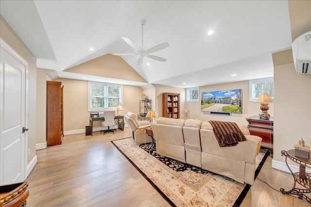 65 Birdie LN, Penhook, VA 24137