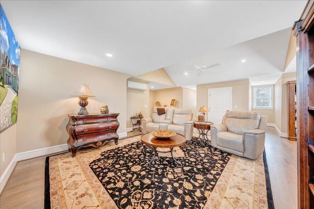 65 Birdie LN, Penhook, VA 24137