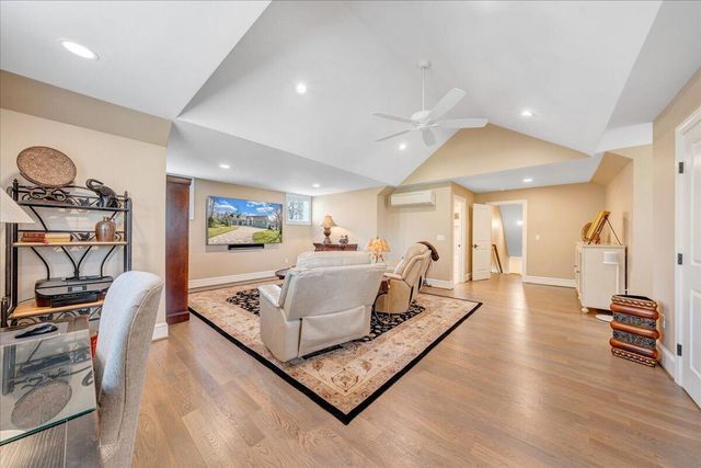 65 Birdie LN, Penhook, VA 24137