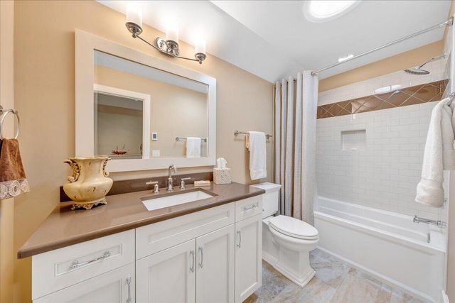 65 Birdie LN, Penhook, VA 24137