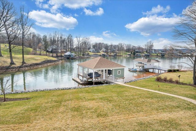 65 Birdie LN, Penhook, VA 24137